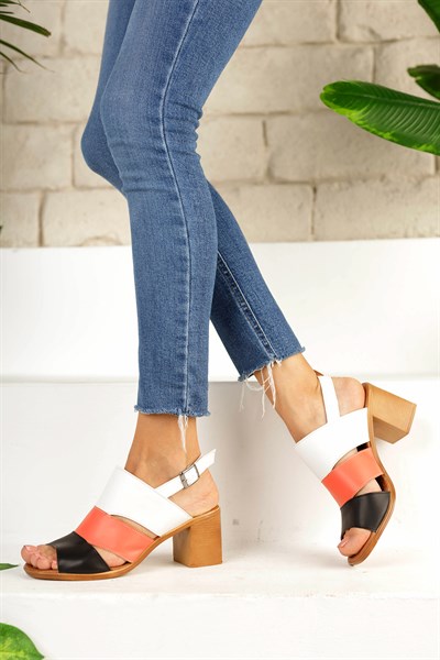 Siyah-Beyaz-Somon Topuklu Kadın AyakkabıSANDALET